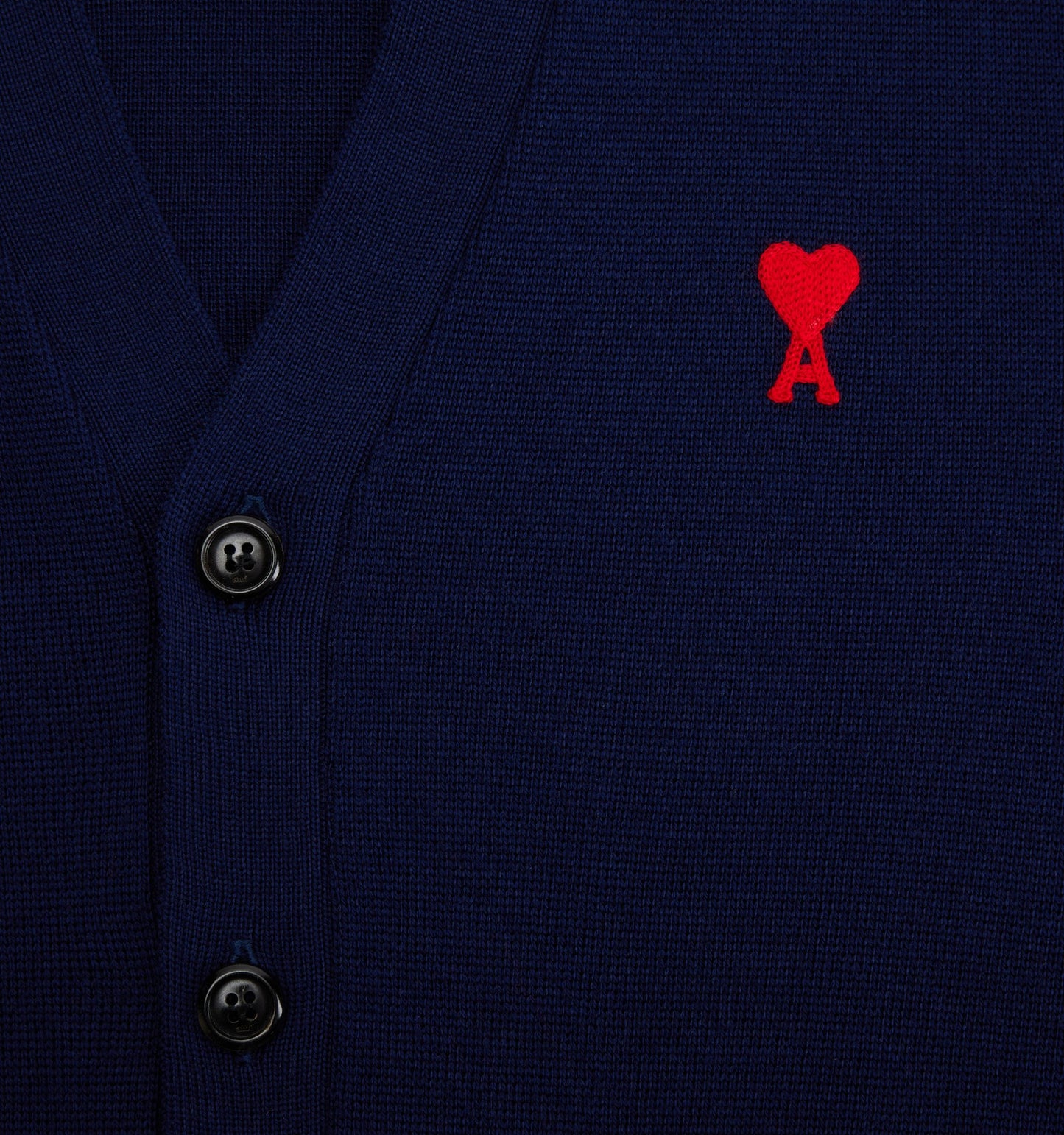 AMI Small Heart Wool Cardigan (HKC001.L001)