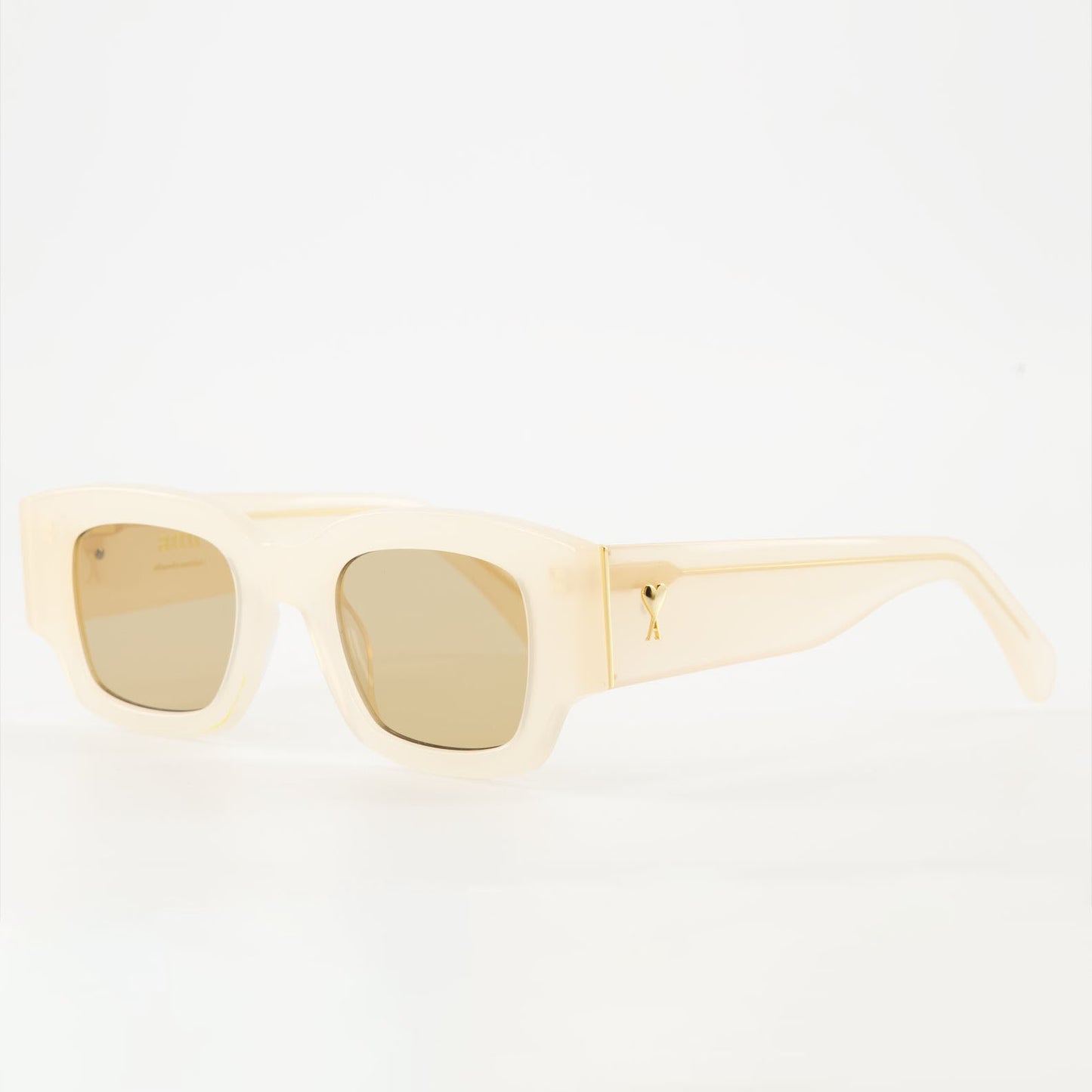 AMI Paris Ami de Coeur Sunglasses (UGL507.AM0004-U)