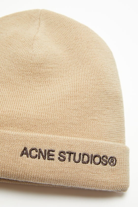 ACNE STUDIOS LOGO BEANIE (FN-UX-HATS000238)