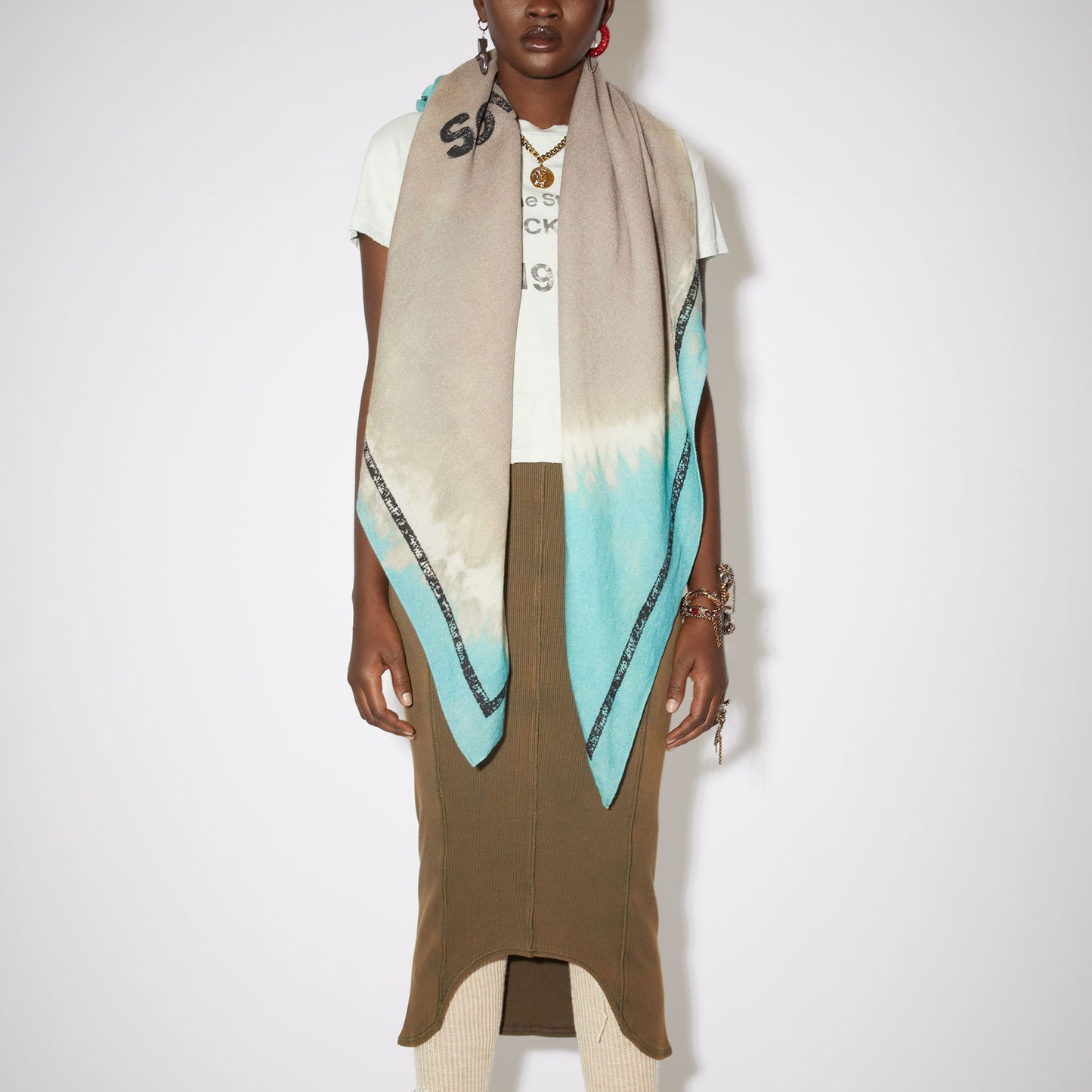 Acne Studios Logo Fringe Scarf (FN-UX-SCAR000239)