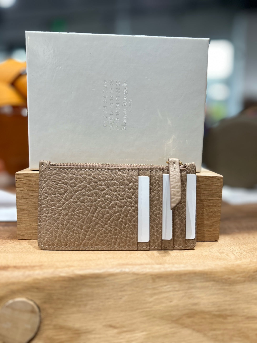 Maison Margiela Zipped Grained Leather Card Holder (S56UI0143)