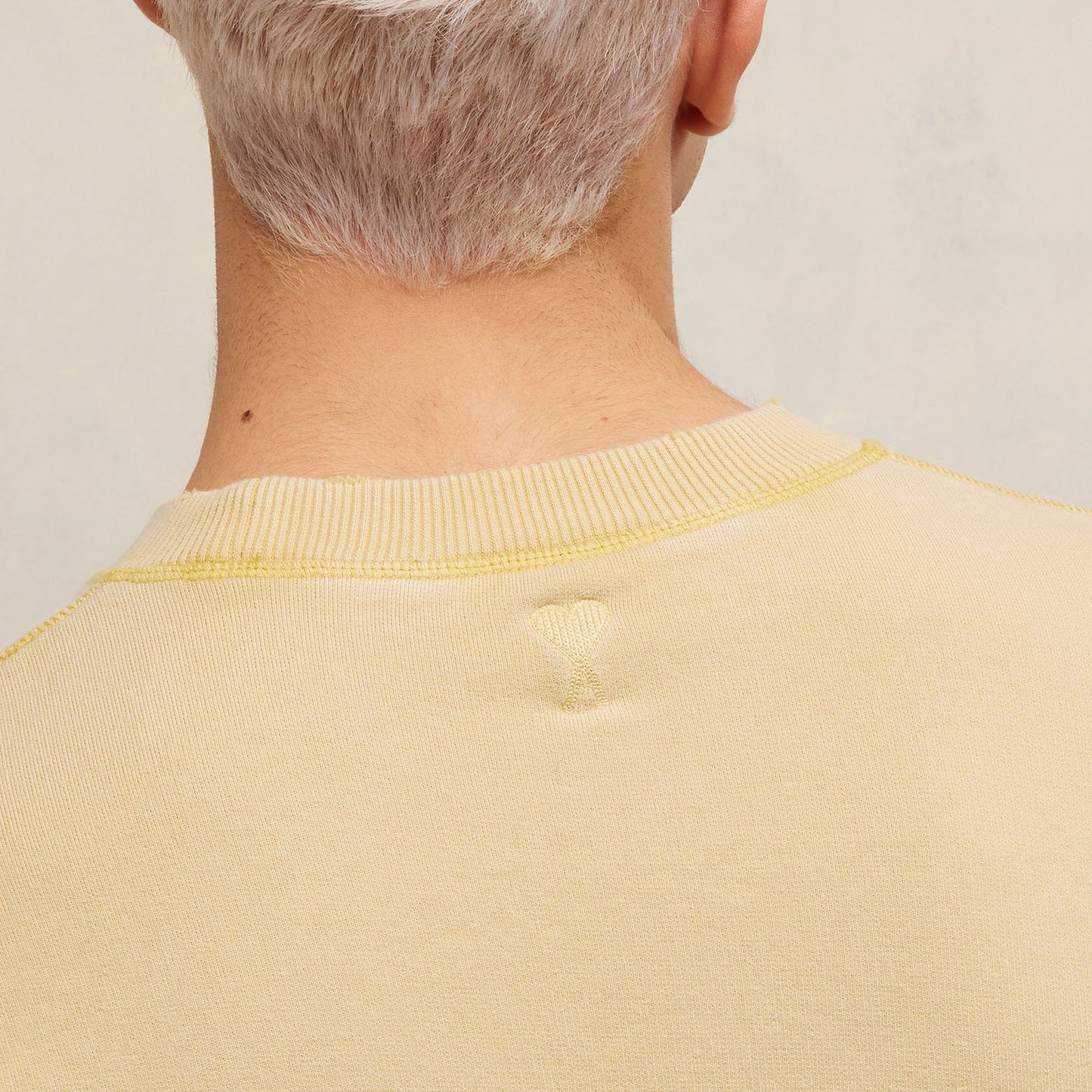 AMI Fade Out Tonal Heart Sweatshirt (USW016.JE0052)