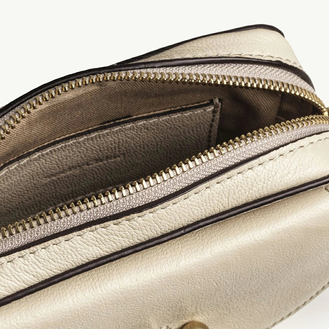 See By Chloé Joan SBC Shoulder Bag (CHS20US994388)