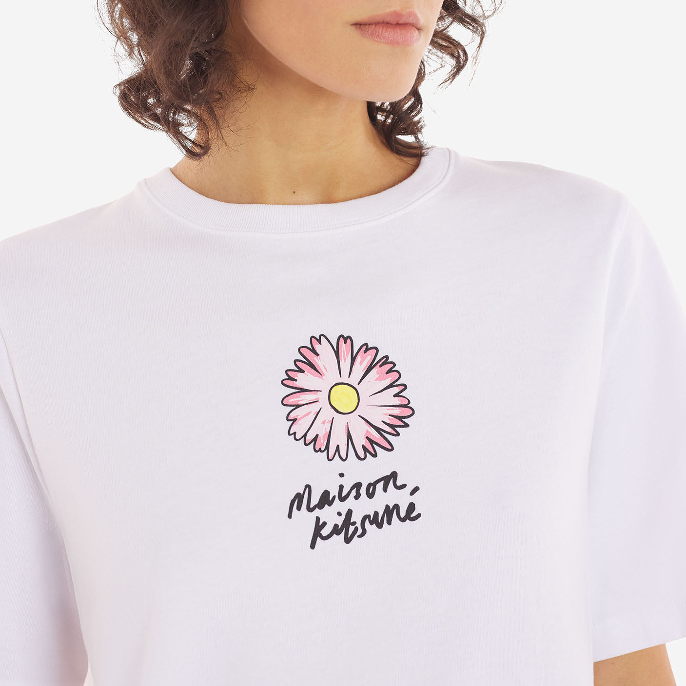 Maison Kitsuné Flower Patch Logo T-Shirt (MW00113KJ0119)