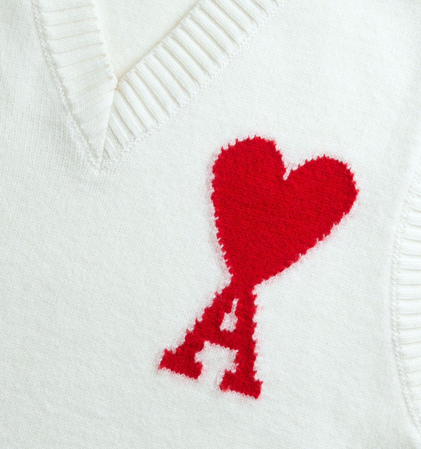 AMI Big Heart Logo Sleeveless Sweater (UKS702.018)