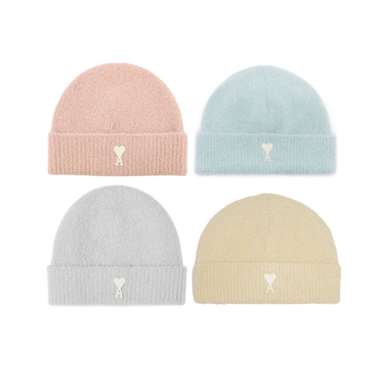AMI Paris Ami de Coeur Wool Beanie (UHA105.KN0032)