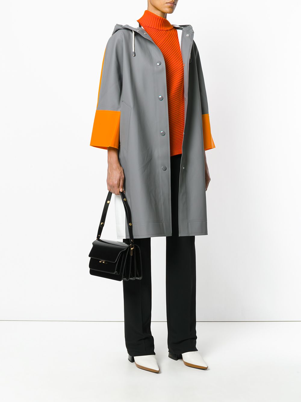Marni Trunk Soft Medium Shoulder Bag (SBMPN09UO7 LV455)