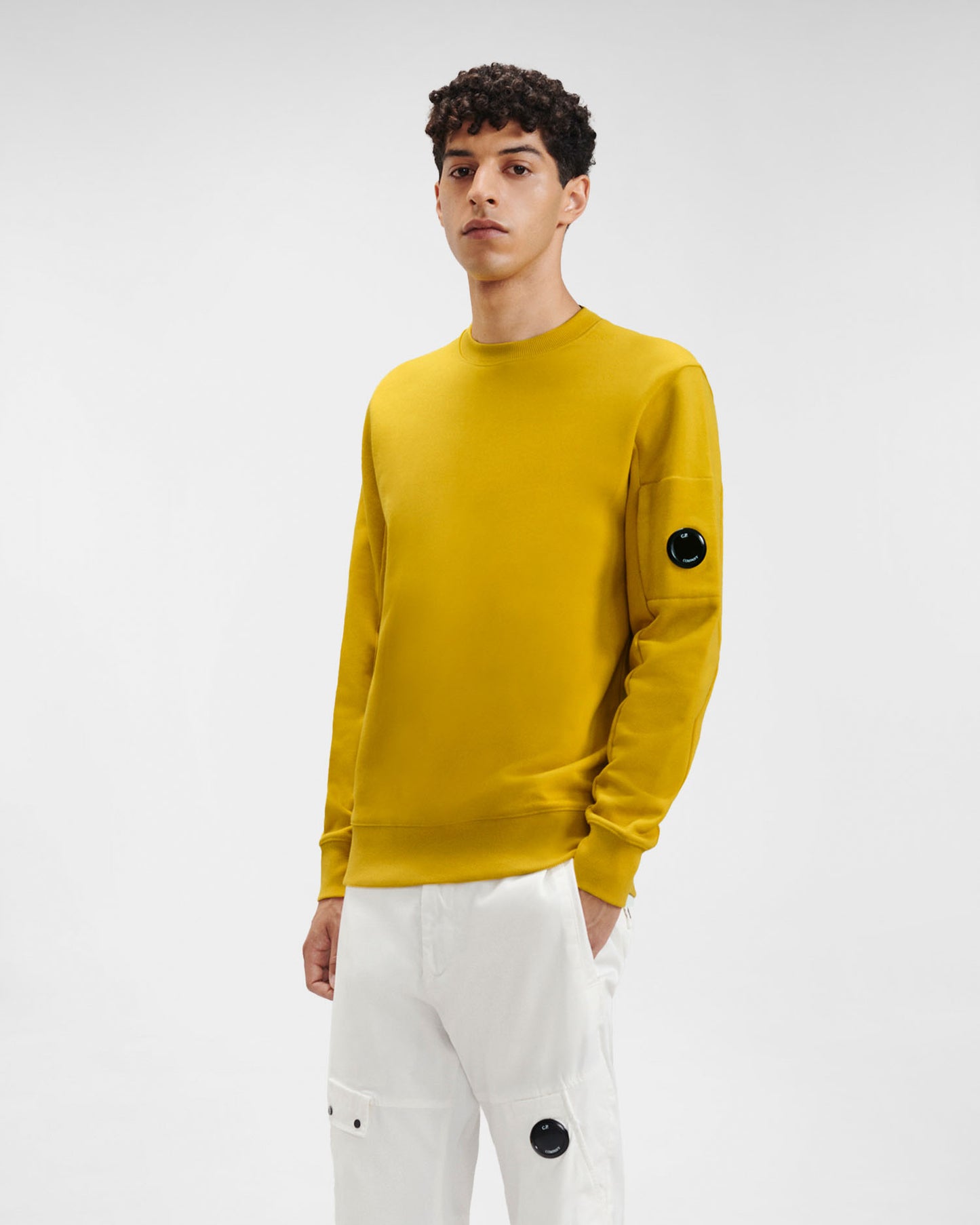 C.P. Company Lens Crewneck Sweatshirt (12CMSS022A 005086W)