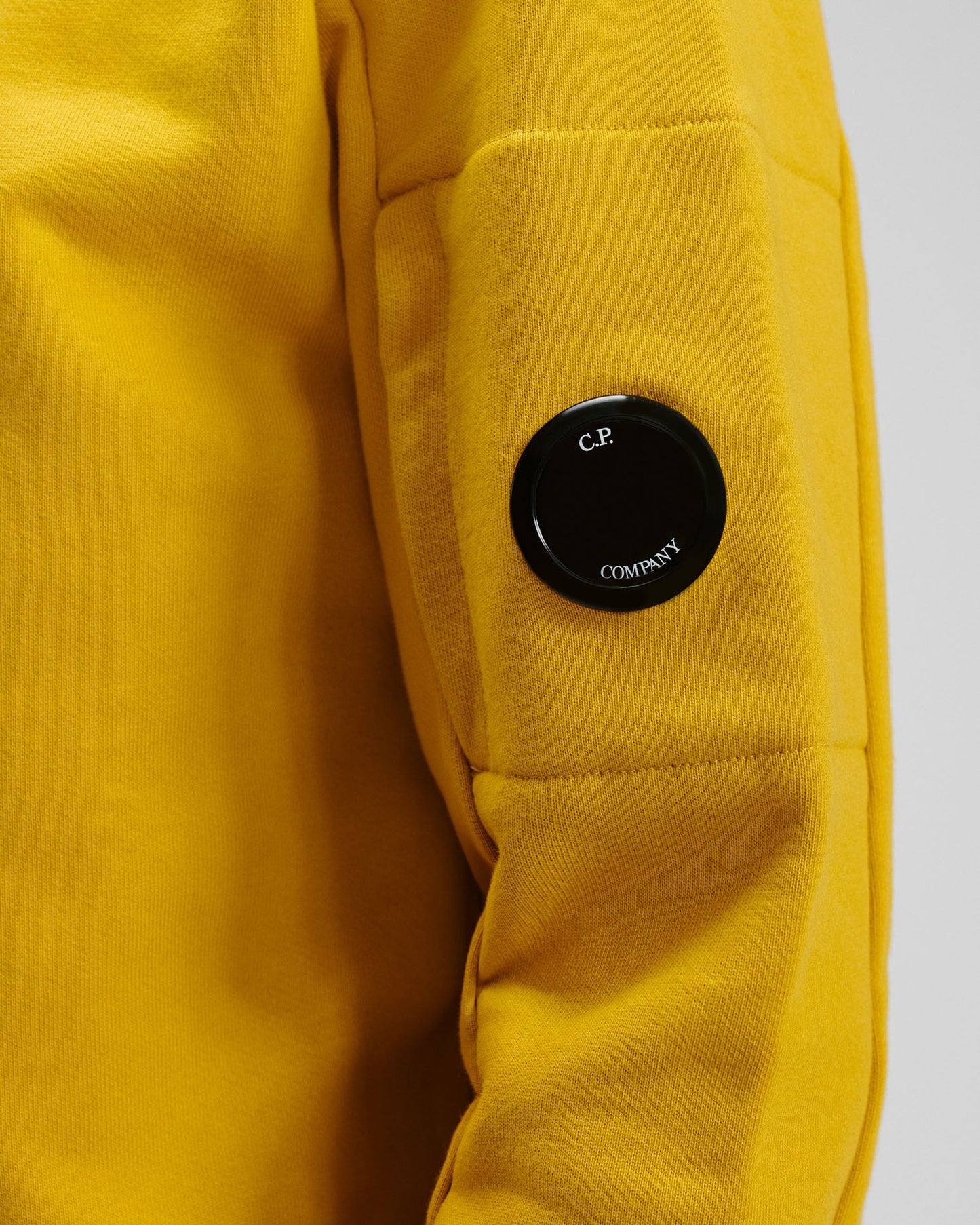 C.P. Company Lens Crewneck Sweatshirt (12CMSS022A 005086W)