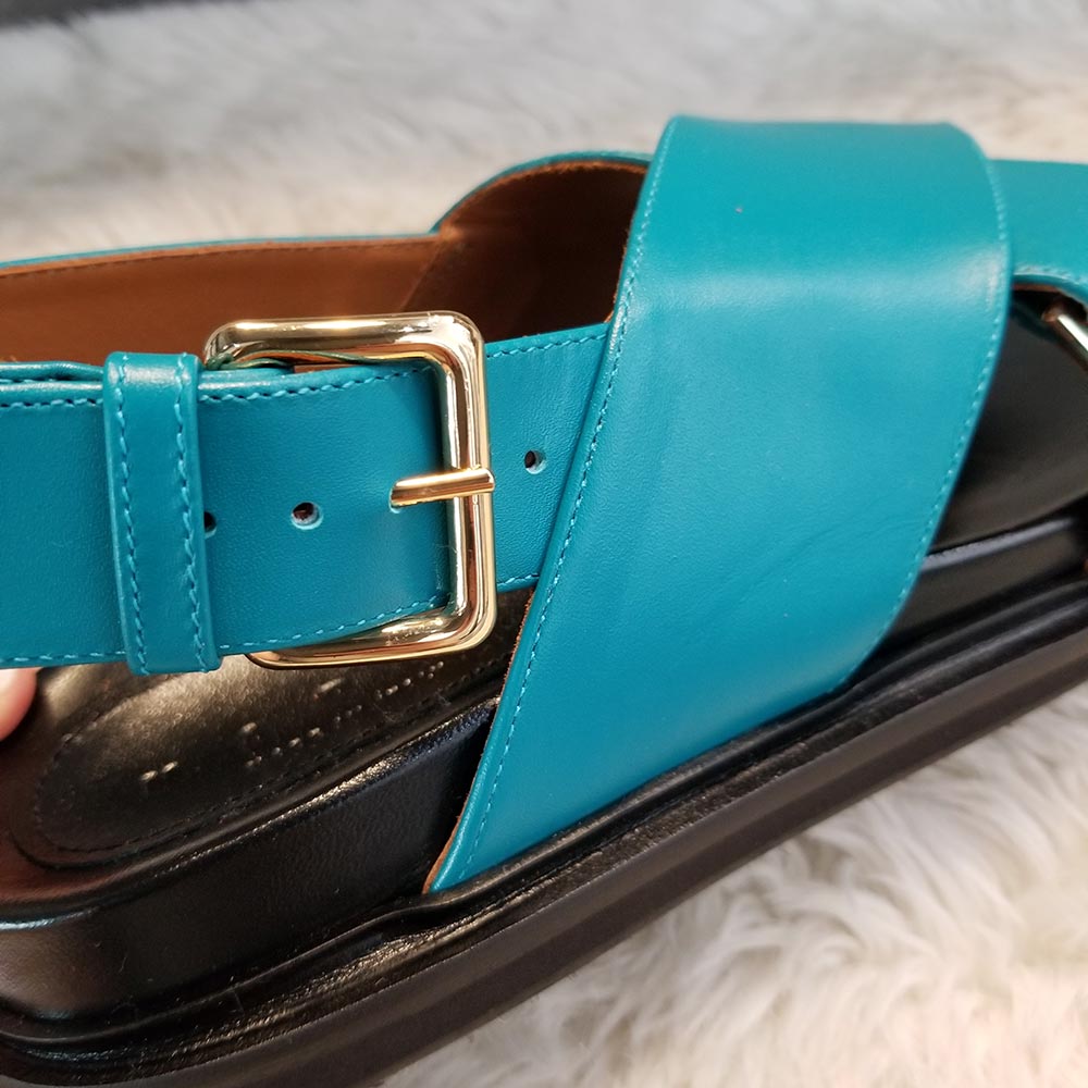 Marni Fussbett Leather Cross-Strap Sandals (FBMS005201 P3614)