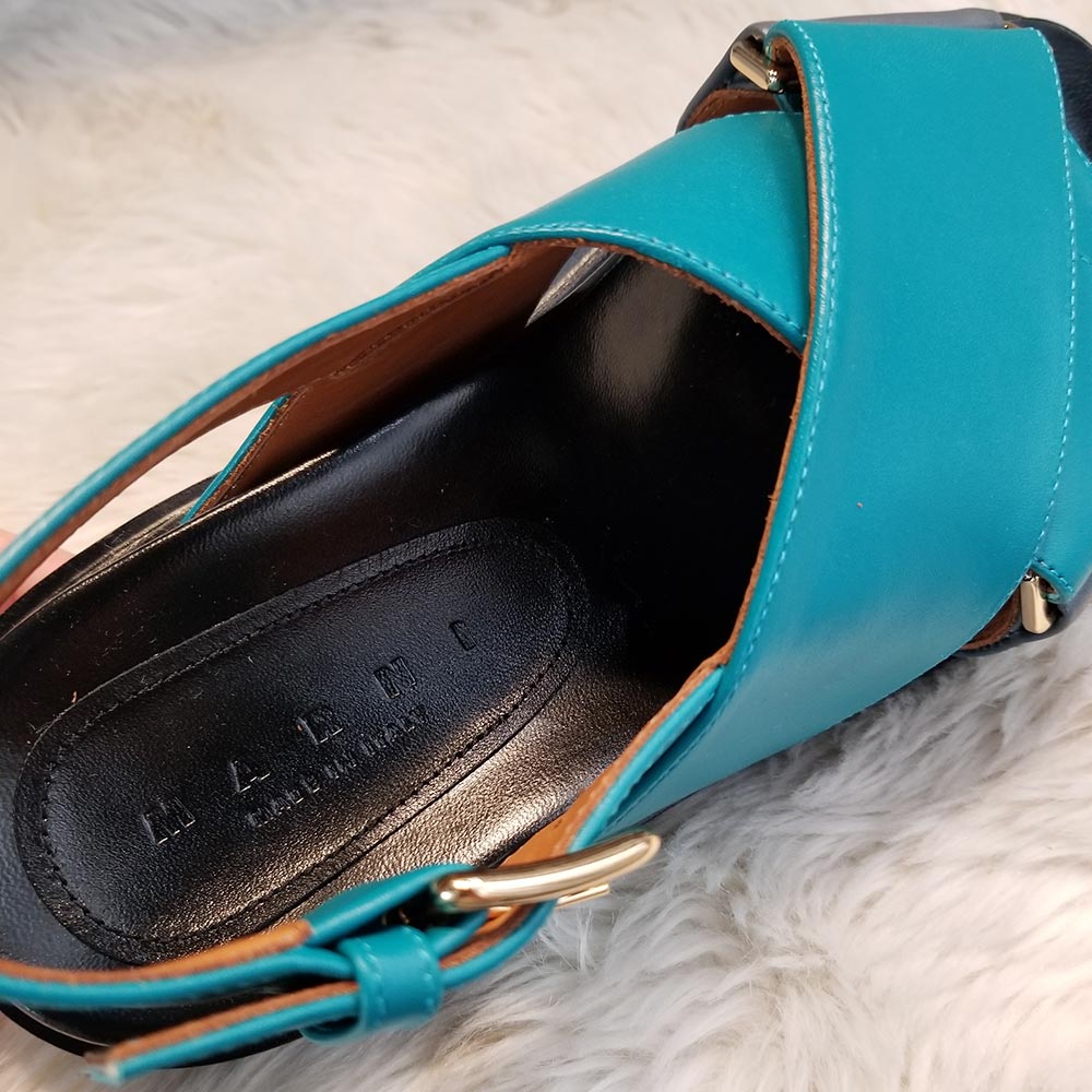 Marni Fussbett Leather Cross-Strap Sandals (FBMS005201 P3614)