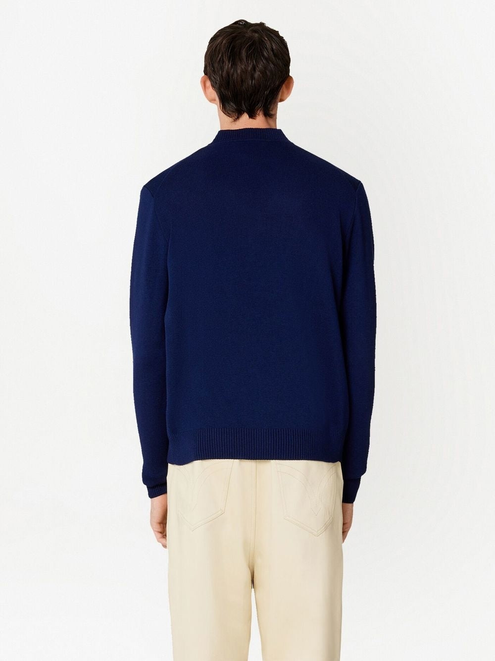 AMI Small Heart Logo V-Neck Sweater (HKS201.00)