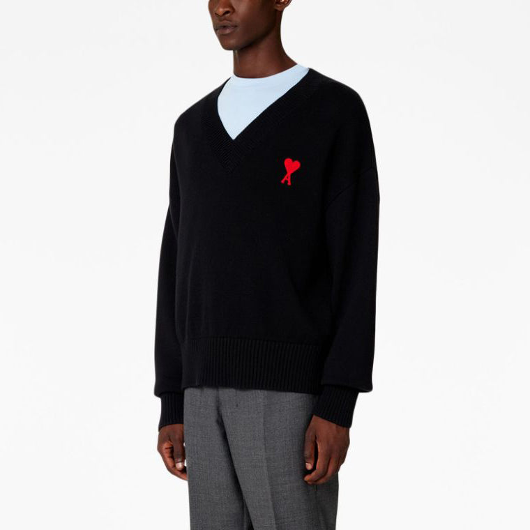 AMI Small Heart Logo V-Neck Knit Sweater (UKS208.016)