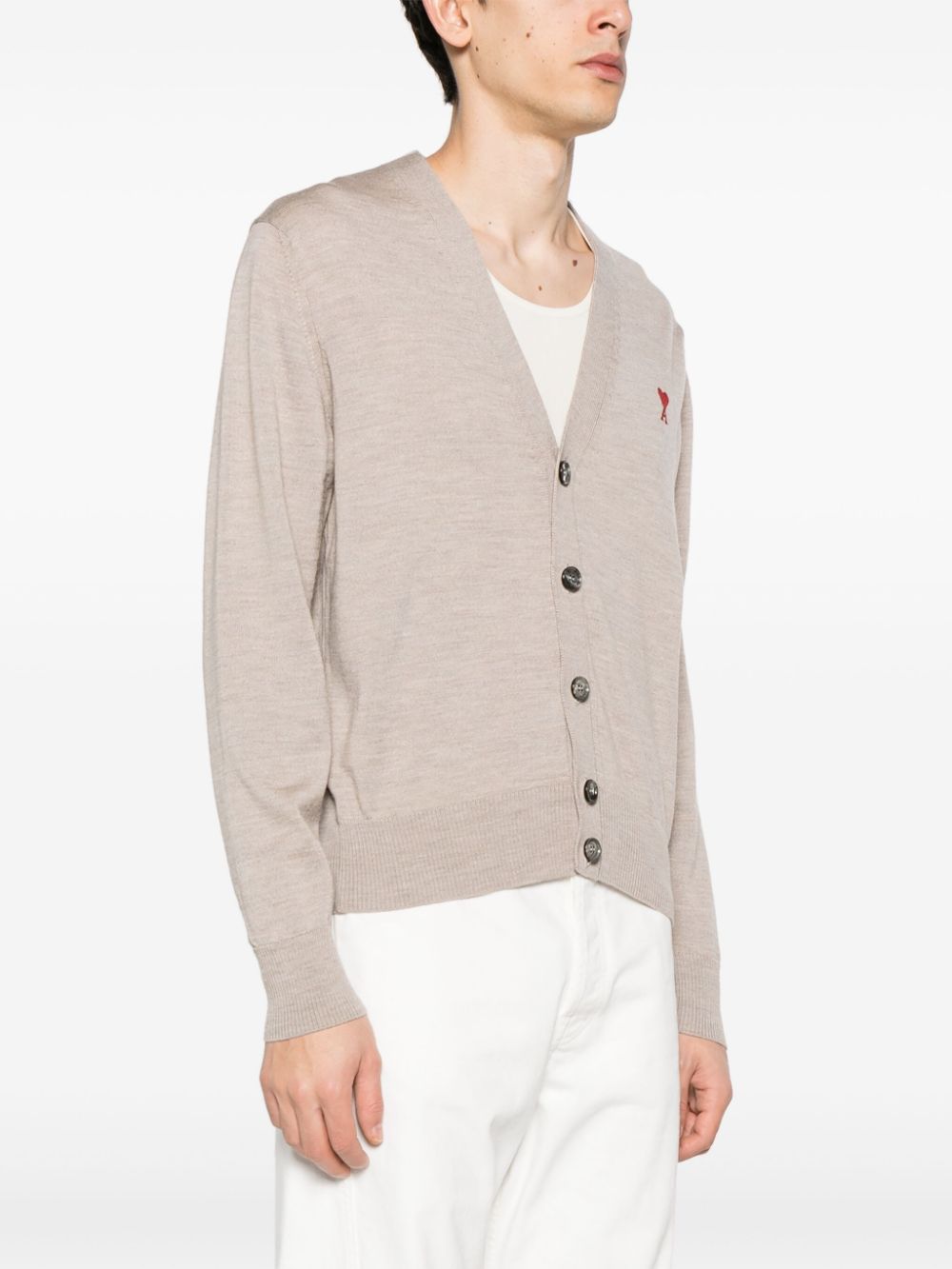 AMI Small Heart Logo Cardigan (HKC111.KN0025)