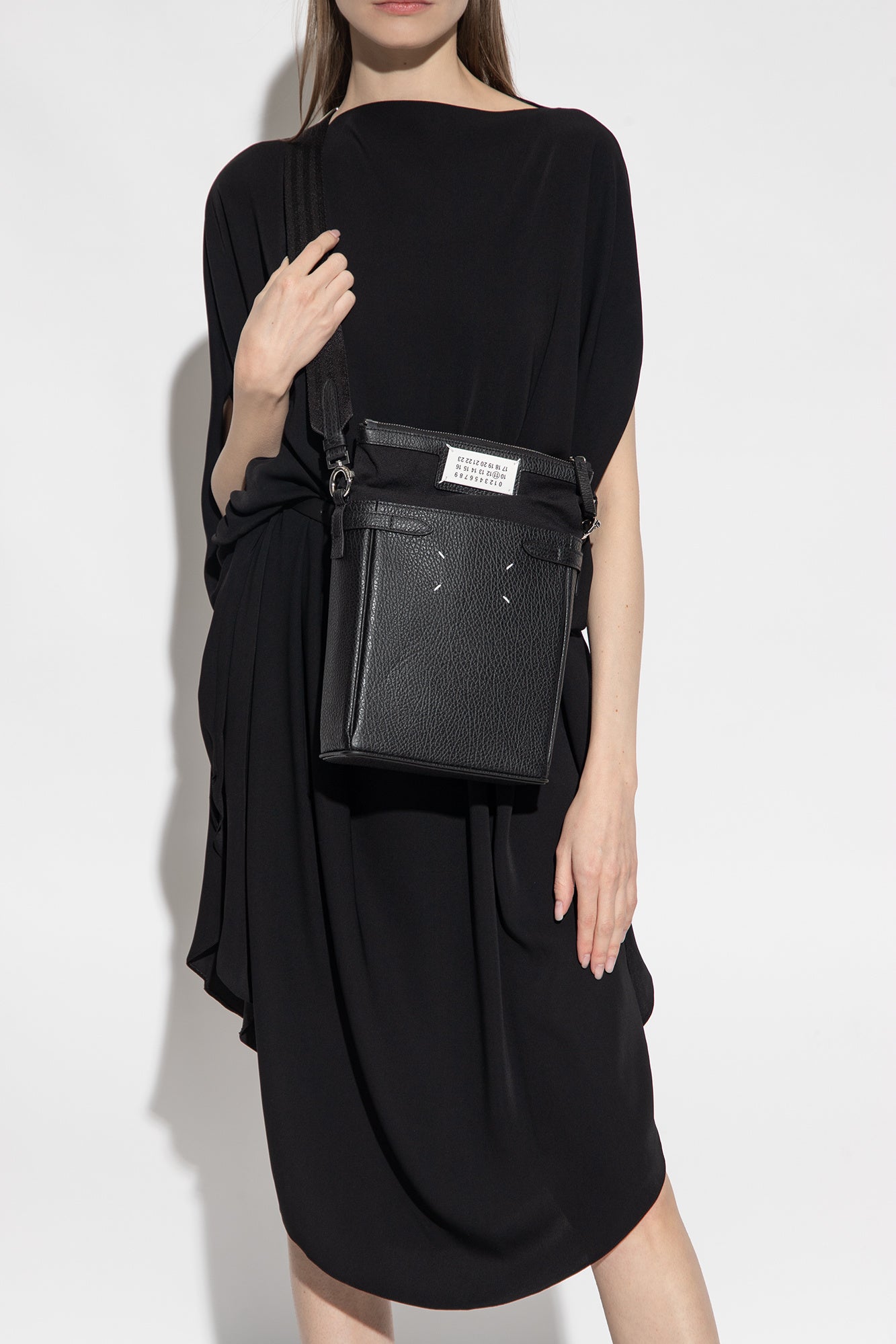 Maison Margiela Leather Card Holder (SBIWG0041P4348)