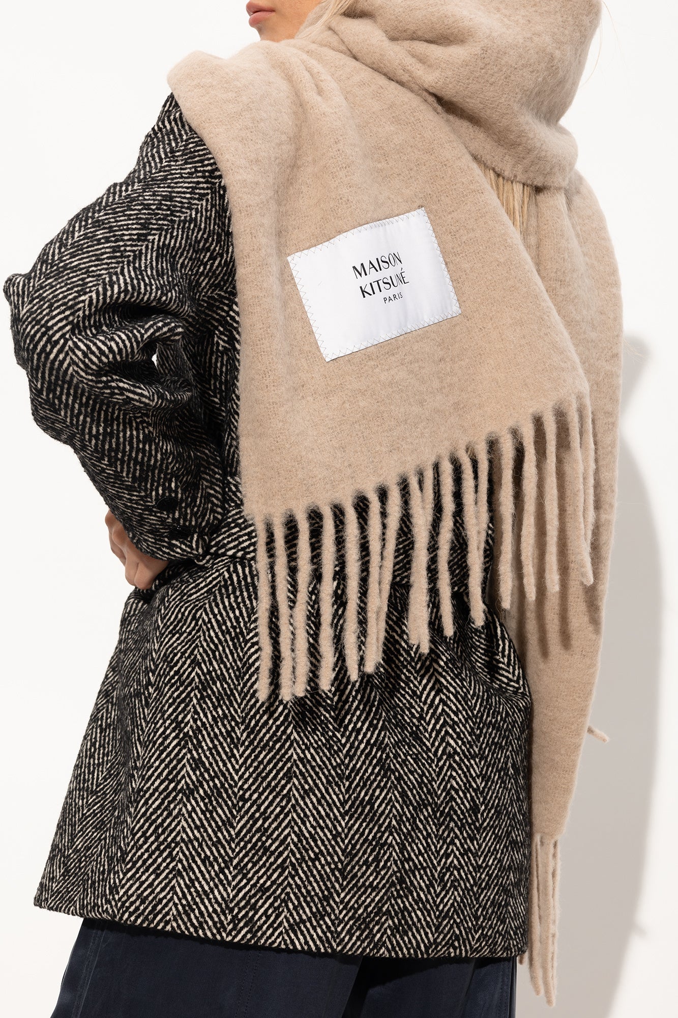 Maison Kitsuné Baby Alpaka Scarf Beige (LW06206WA0022)