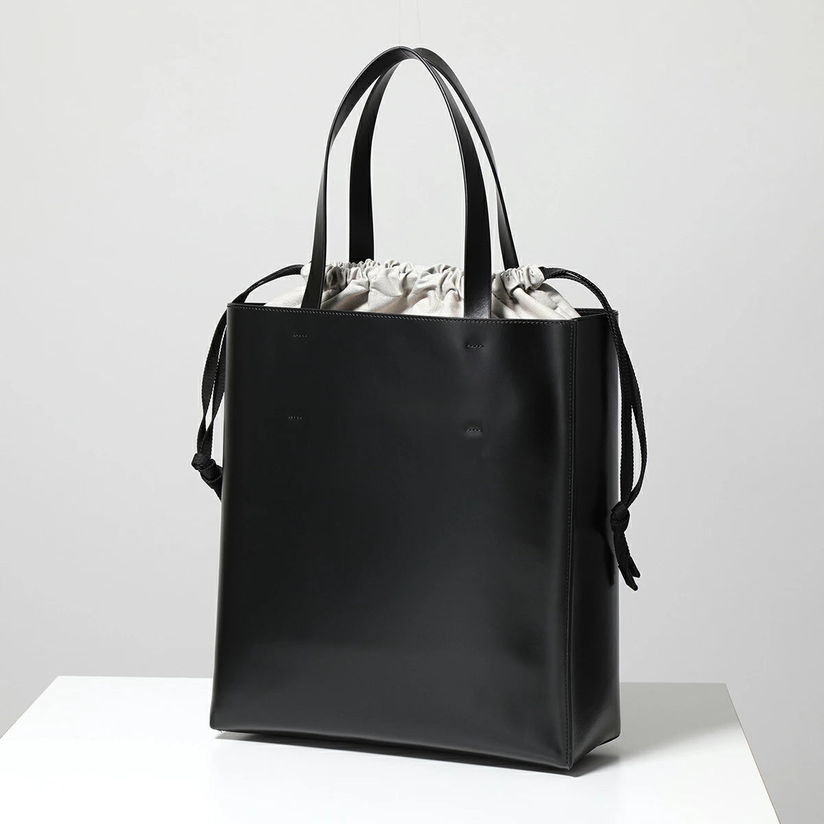 Marni Museo Soft Tote Bag (SHMPV02Y00)