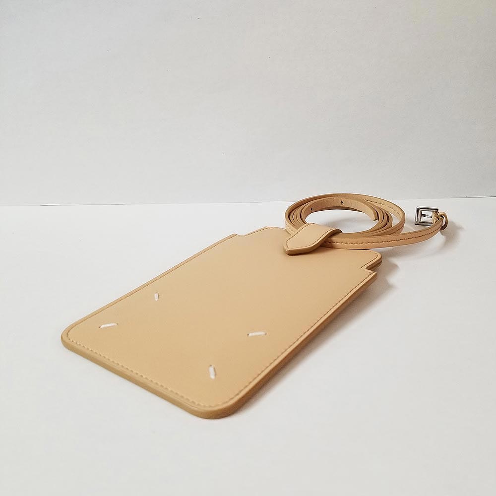 Maison Margiela Four Stitches Neck Phone Holder (S56UI0211 P4303)
