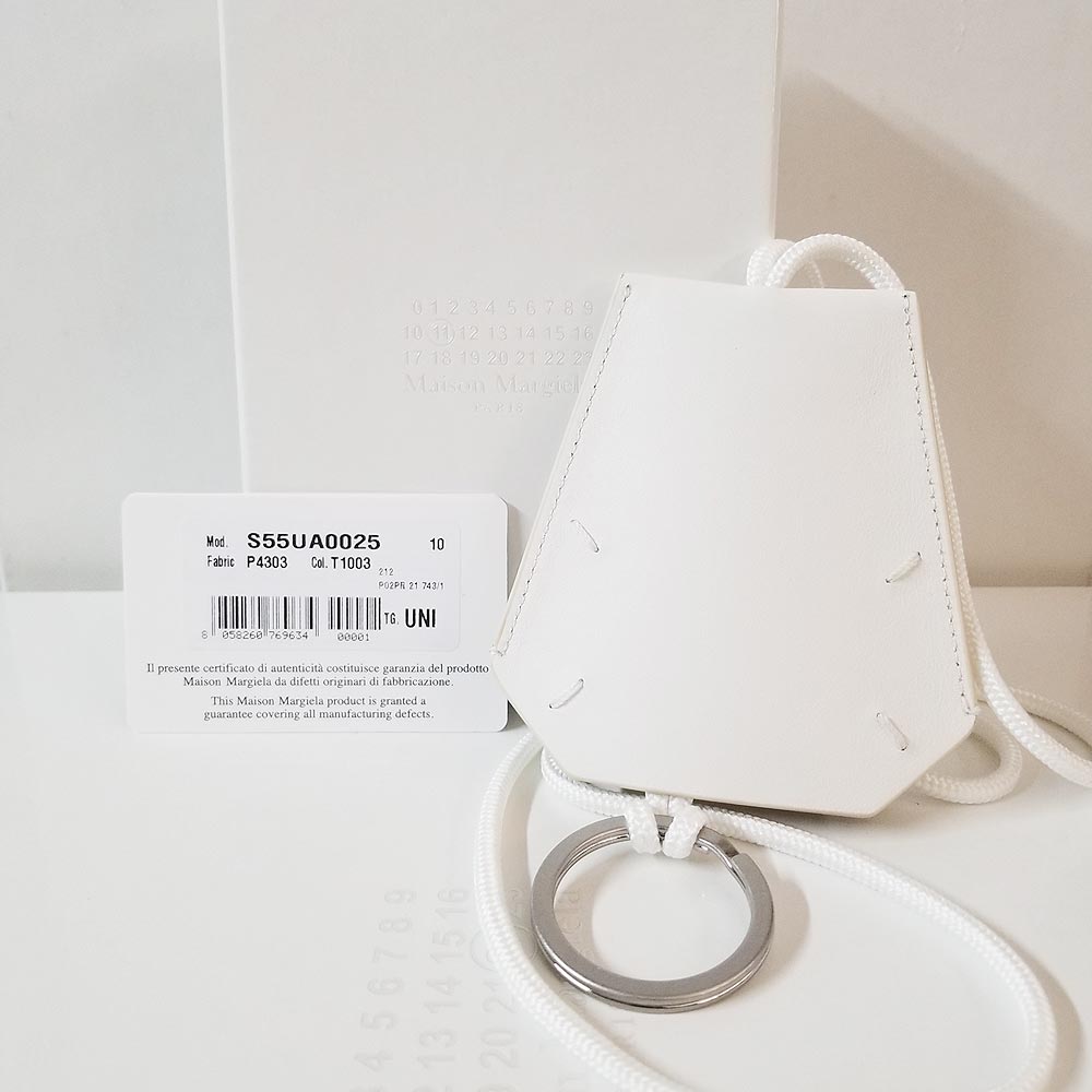 Maison Margiela Four Stitches Key Holder with Neck Strap (S55UA0025 P4303)