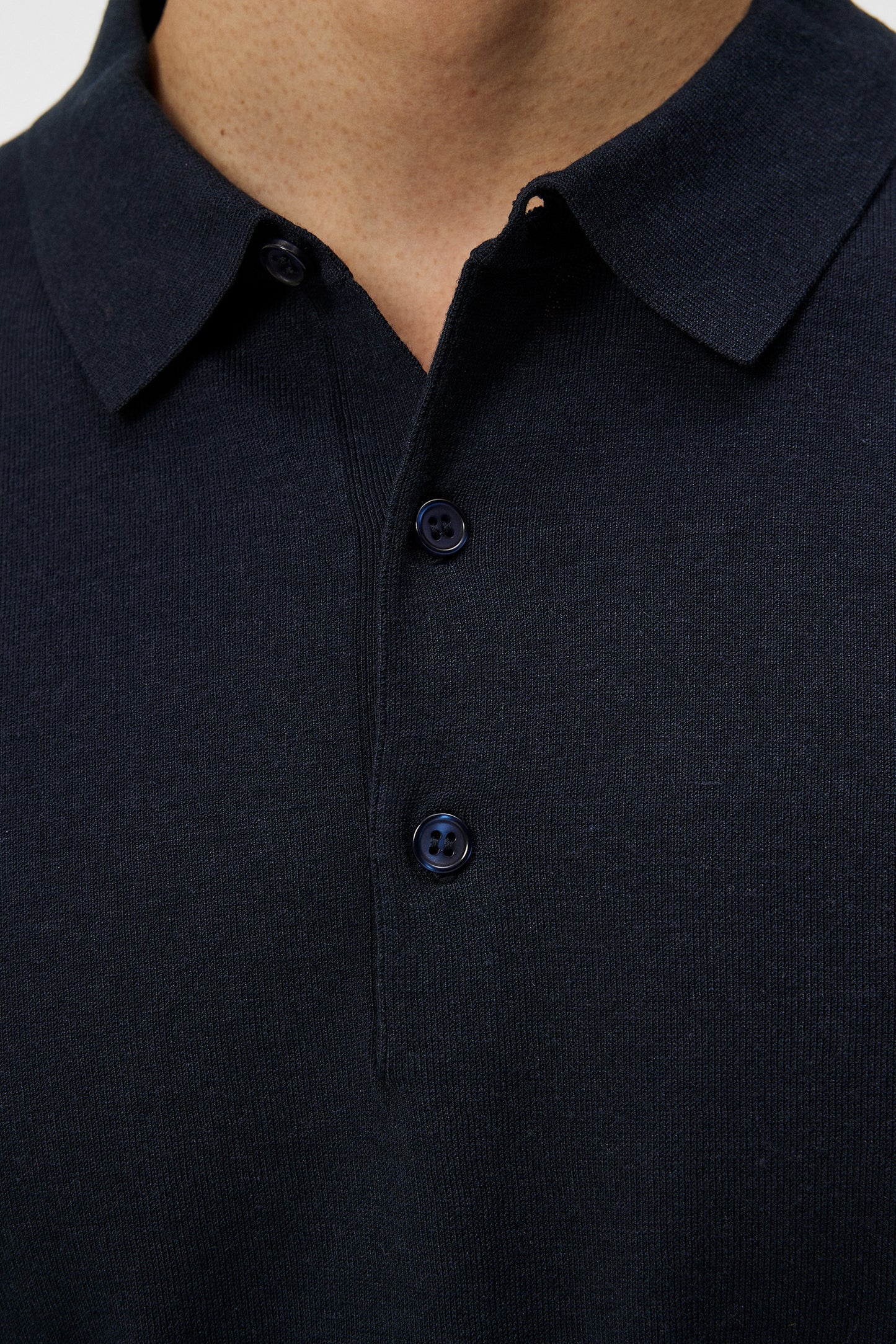 J.Lindeberg Ridge Rayon Silk Polo Shirt (FMKW10347)