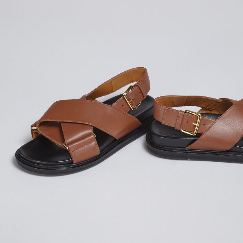 Marni Fussbett Leather Cross-Strap Sandals (FBMS005201 P3614)