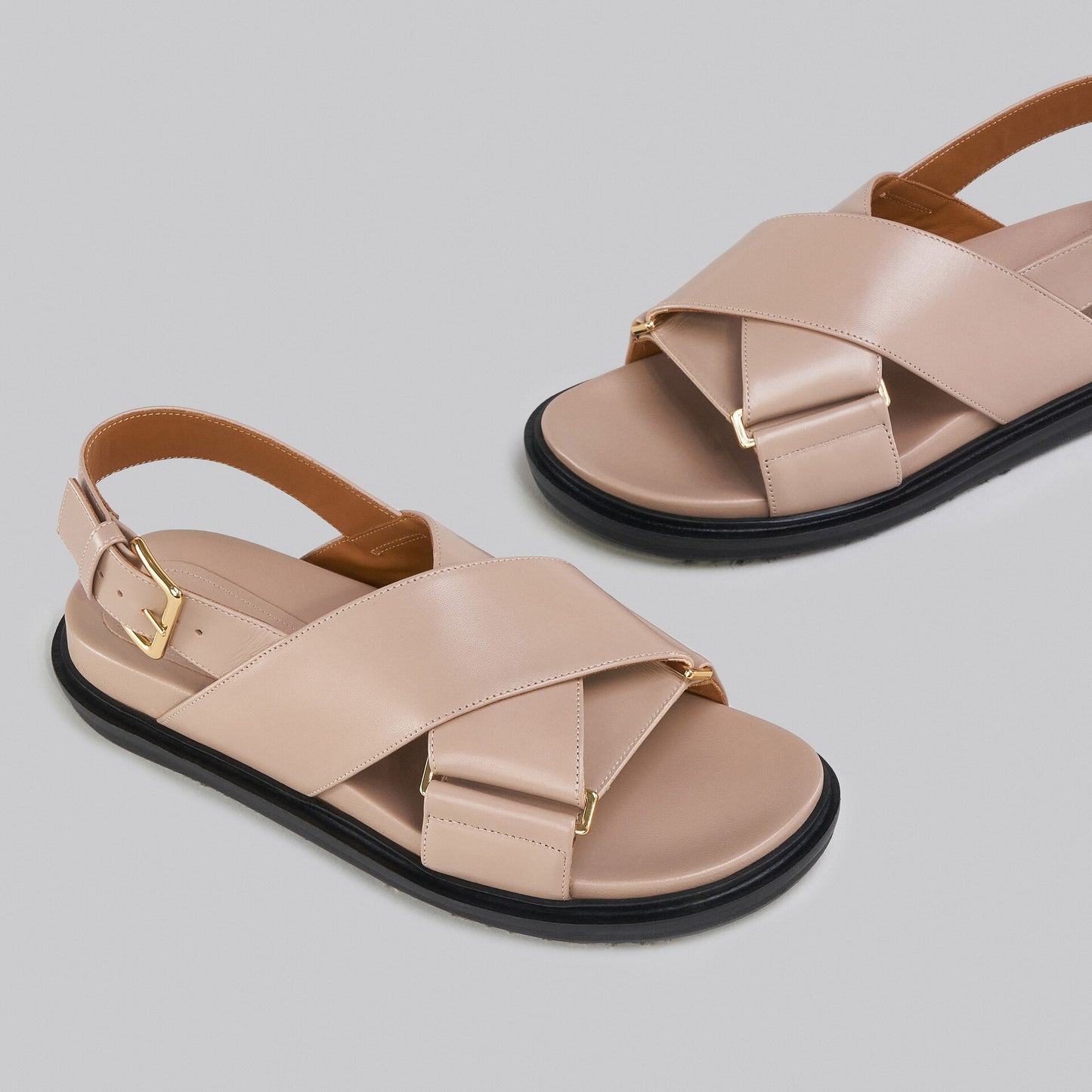 Marni Fussbett Leather Cross-Strap Sandals (FBMS005201 P3614)
