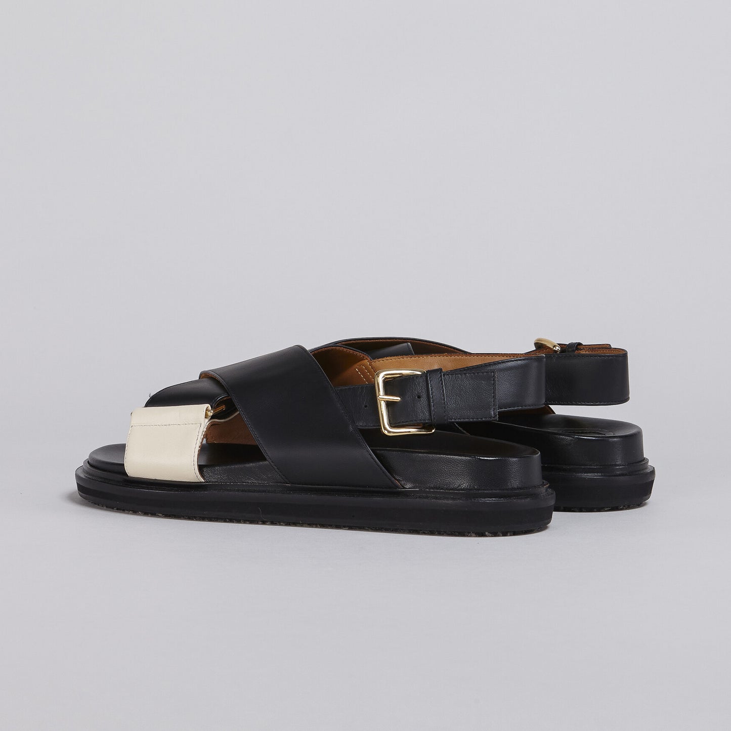 Marni Fussbett Leather Cross-Strap Sandals (FBMS005201 P3614)