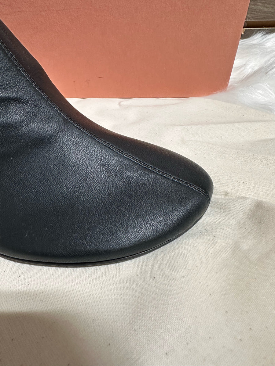 Acne Studios Leather Ankle Boot (AD0857)