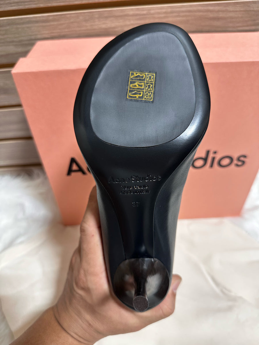 Acne Studios Leather Ankle Boot (AD0857)