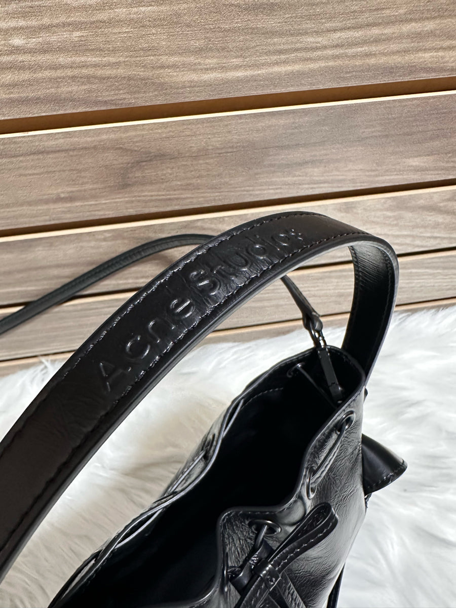 Acne Studios Multi Pocket Mini Bucket Lux Bag (A10471)