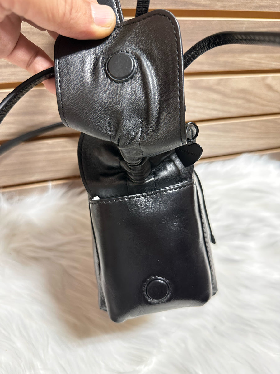 Acne Studios Multi Pocket Mini Bucket Lux Bag (A10471)