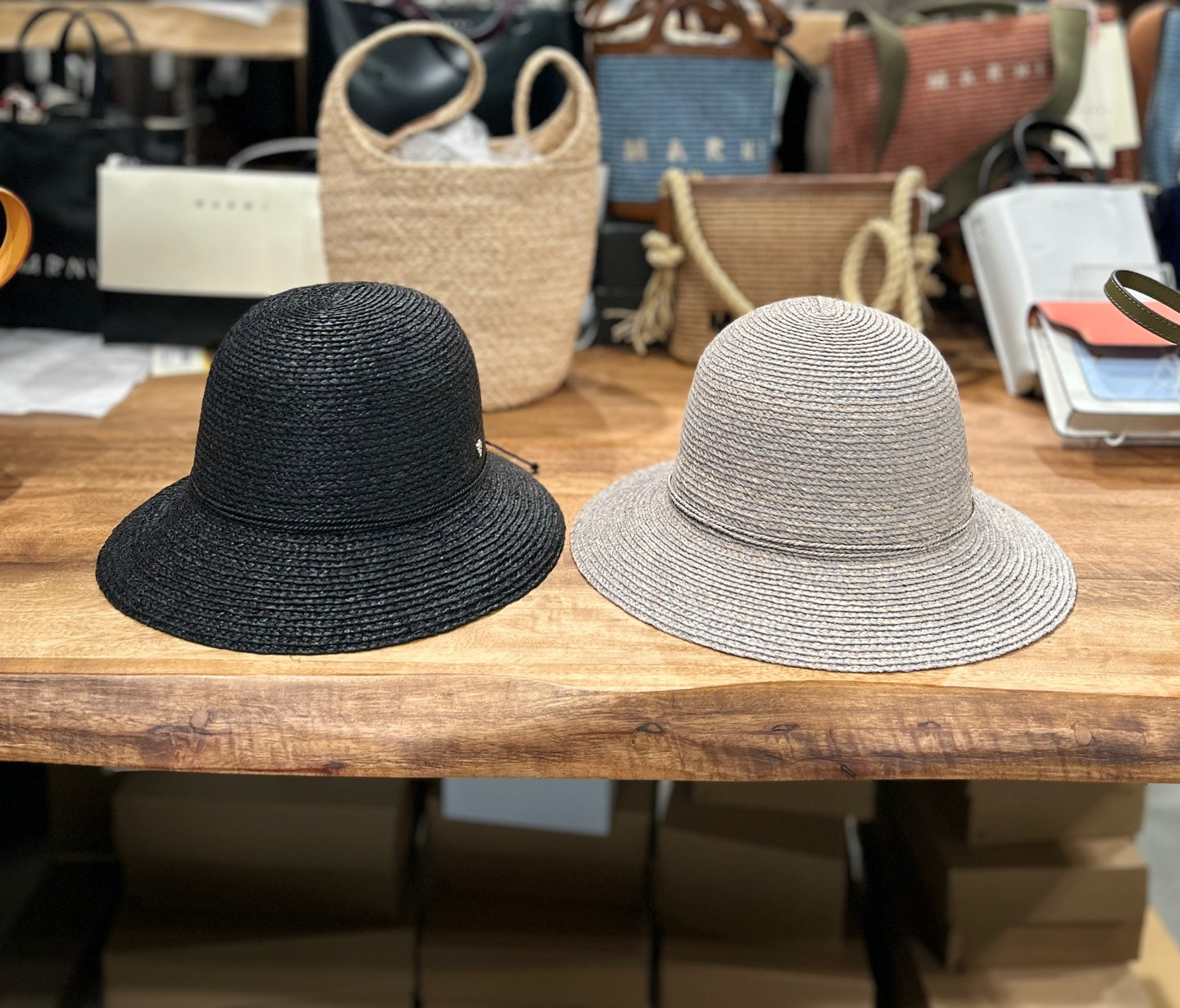 Helen Kaminski Prima 8 Raffia Hat (HAT51495)