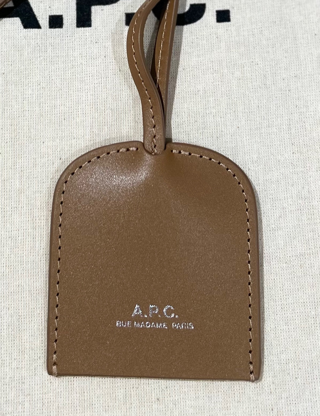 A.P.C. Leather Card Holder (PXAWV M63522)