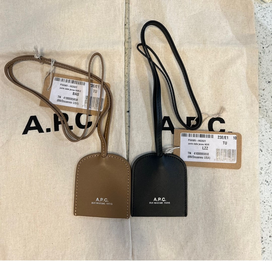 A.P.C. Leather Card Holder (PXAWV M63522)