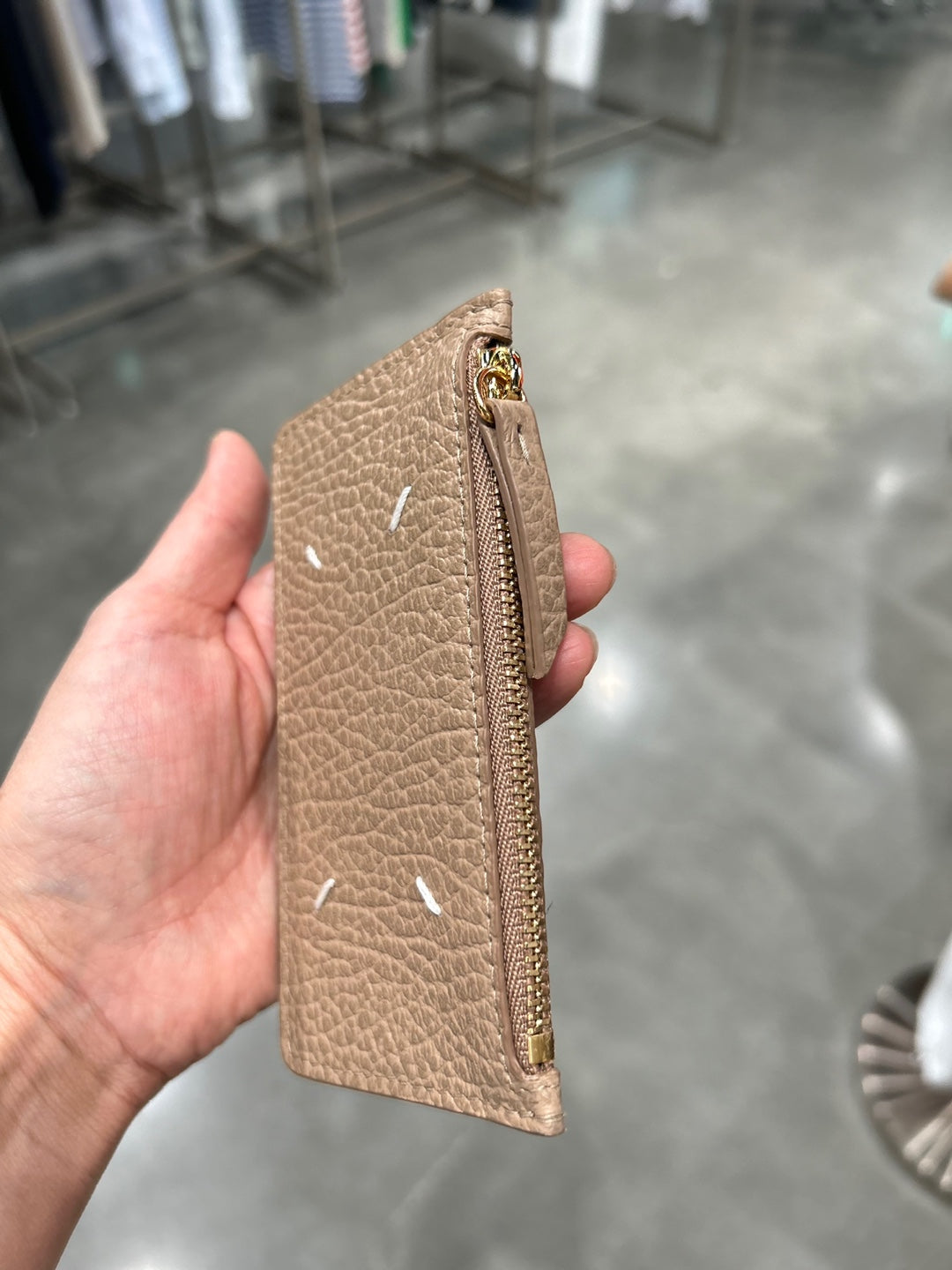 Maison Margiela Zipped Grained Leather Card Holder (S56UI0143)
