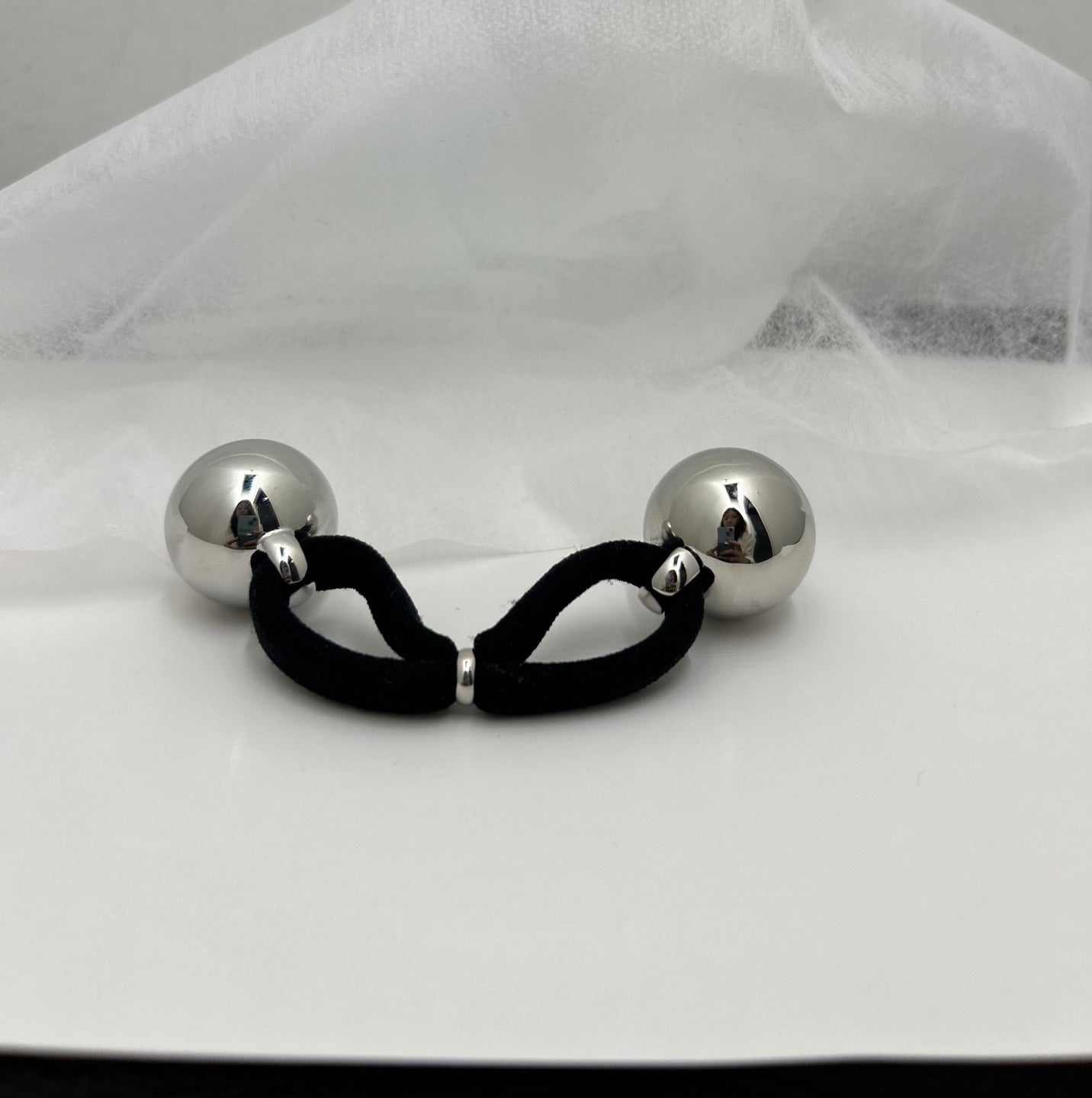 Maison Margiela 6 Silver Sphere Hair Tie (SM6TW0001)