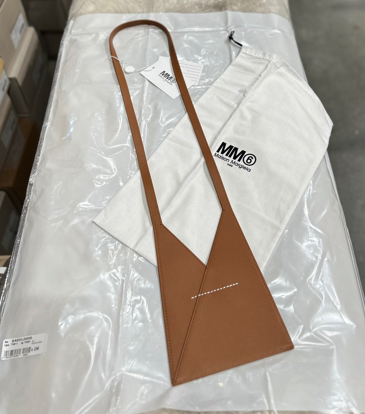 Maison Margiela Japanese Accordion Phone Crossbody (SA5VL0005 P4811)