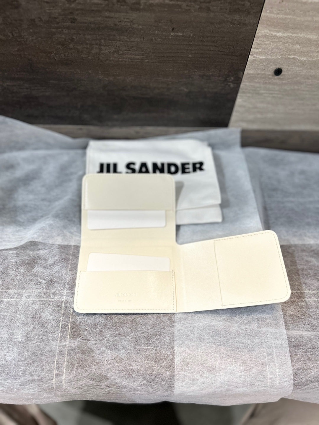 Jil Sander Folded Card Holder (J07UI0012 P5355)
