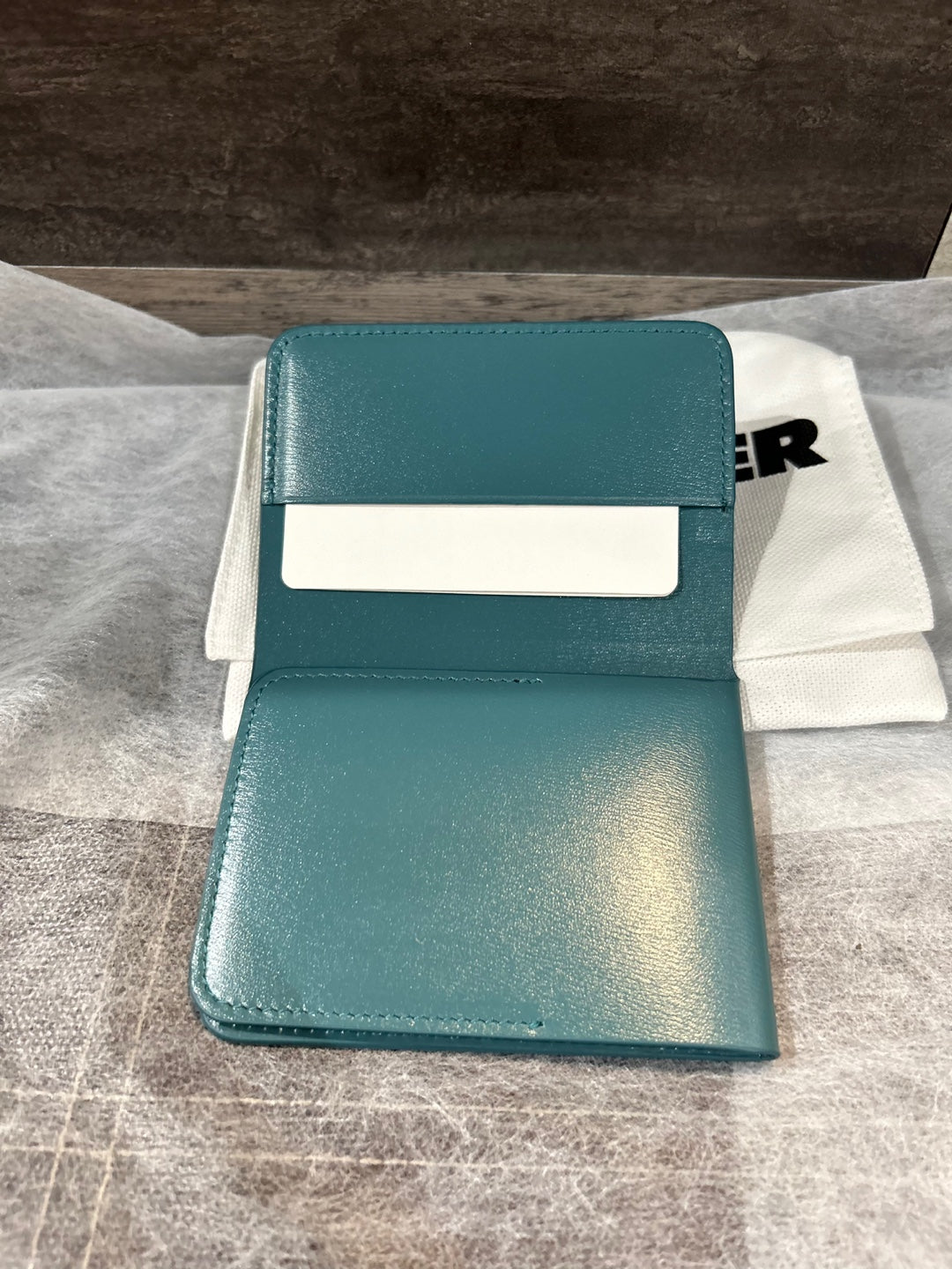 Jil Sander Folded Card Holder (J07UI0012 P5355)
