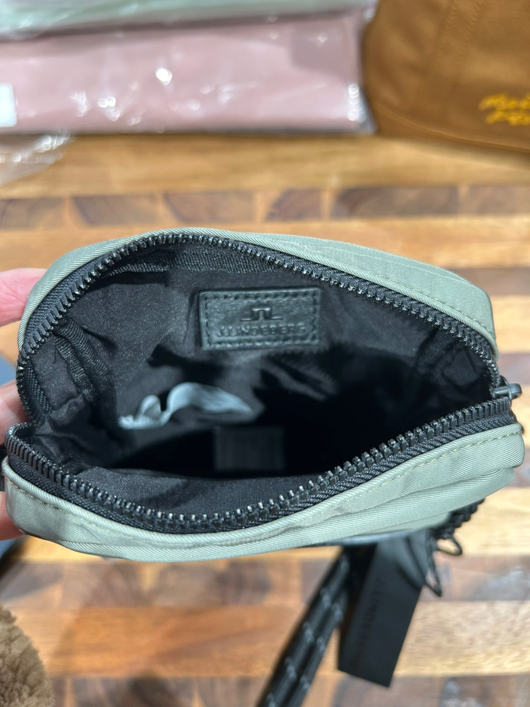 J.Lindeberg SM Crossbody (FMAC12188)