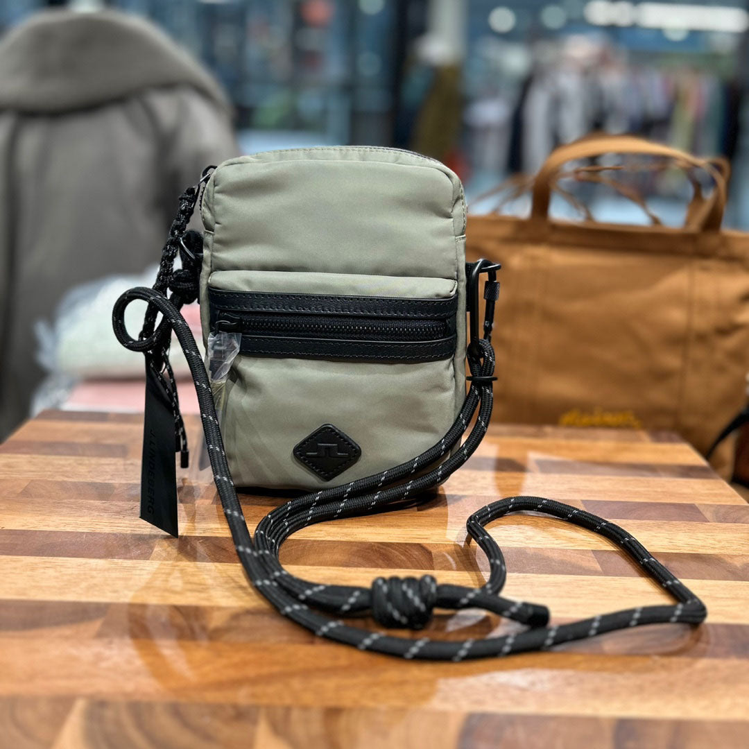 J.Lindeberg SM Crossbody (FMAC12188)