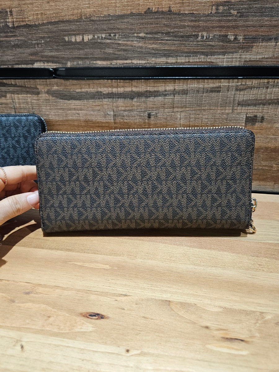 Michael Kors Jet Set Travel Logo LG Continental Wallet (35F8GTVT3B)