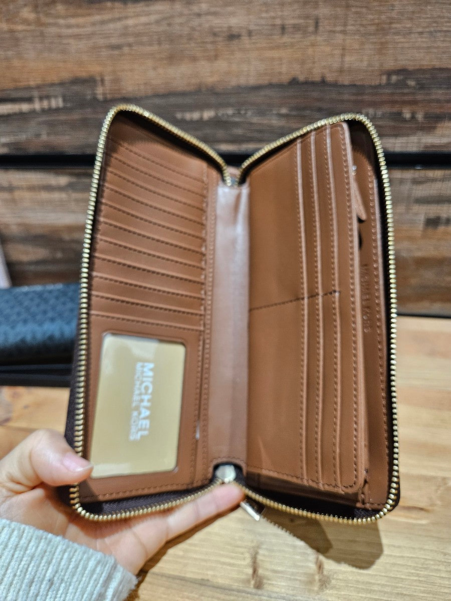 Michael Kors Jet Set Travel Logo LG Continental Wallet (35F8GTVT3B)