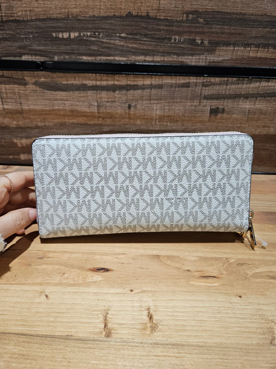 Michael Kors Jet Set Travel Logo LG Continental Wallet (35F8GTVT3B)