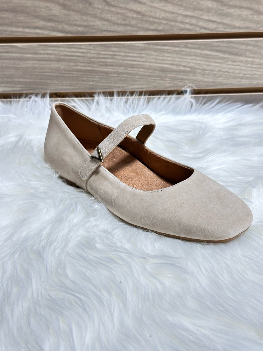Vionic Alameda Mary Jane Flats (I8661L)