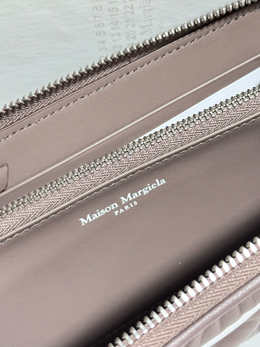 Maison Margiela Glam Slam Zip Around Continental Wallet (SA1UI0030 P6434)