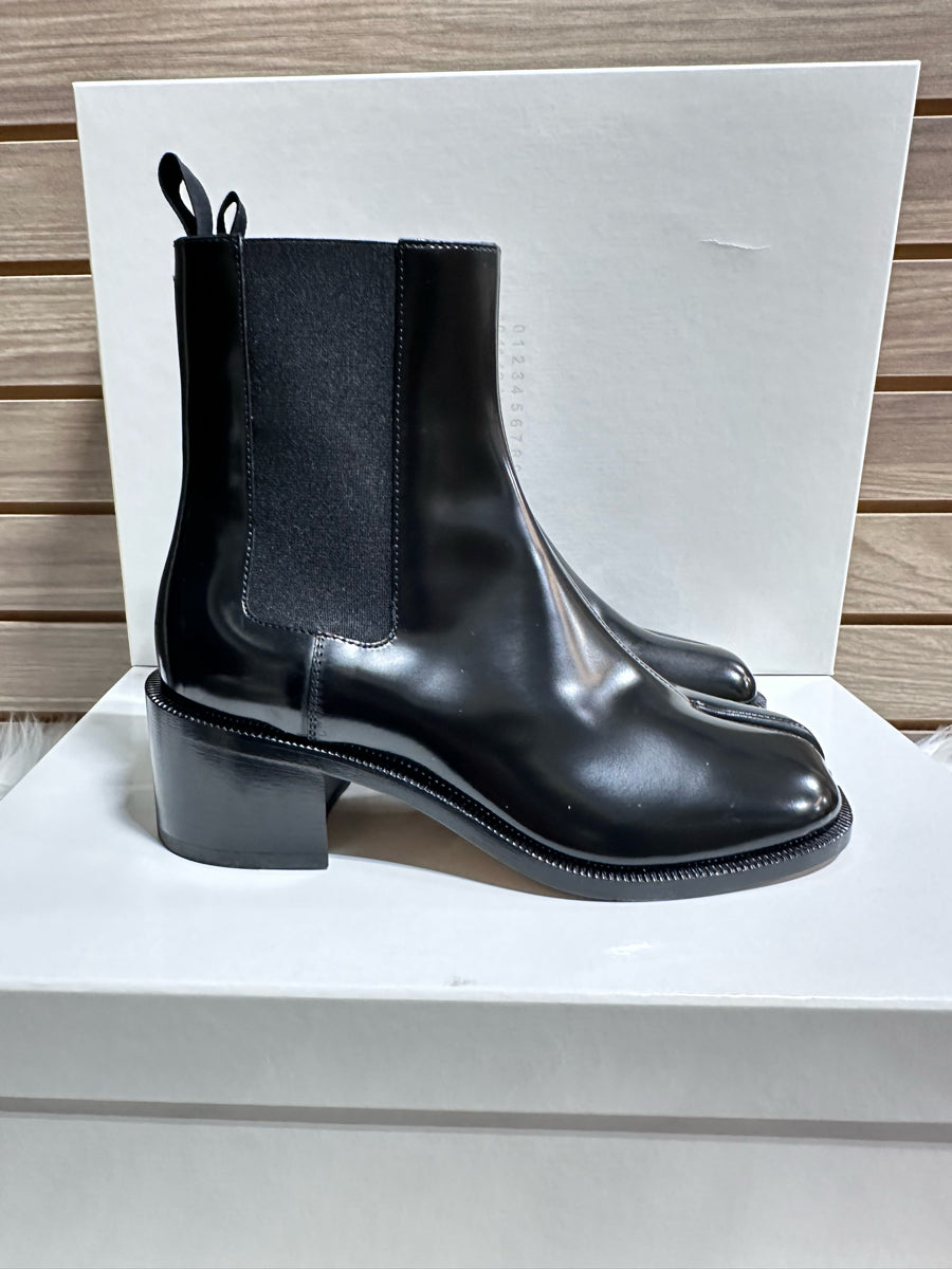 Maison Margiela Tabi City Chelsea Ankle Boots (S58WU0427 PS679)