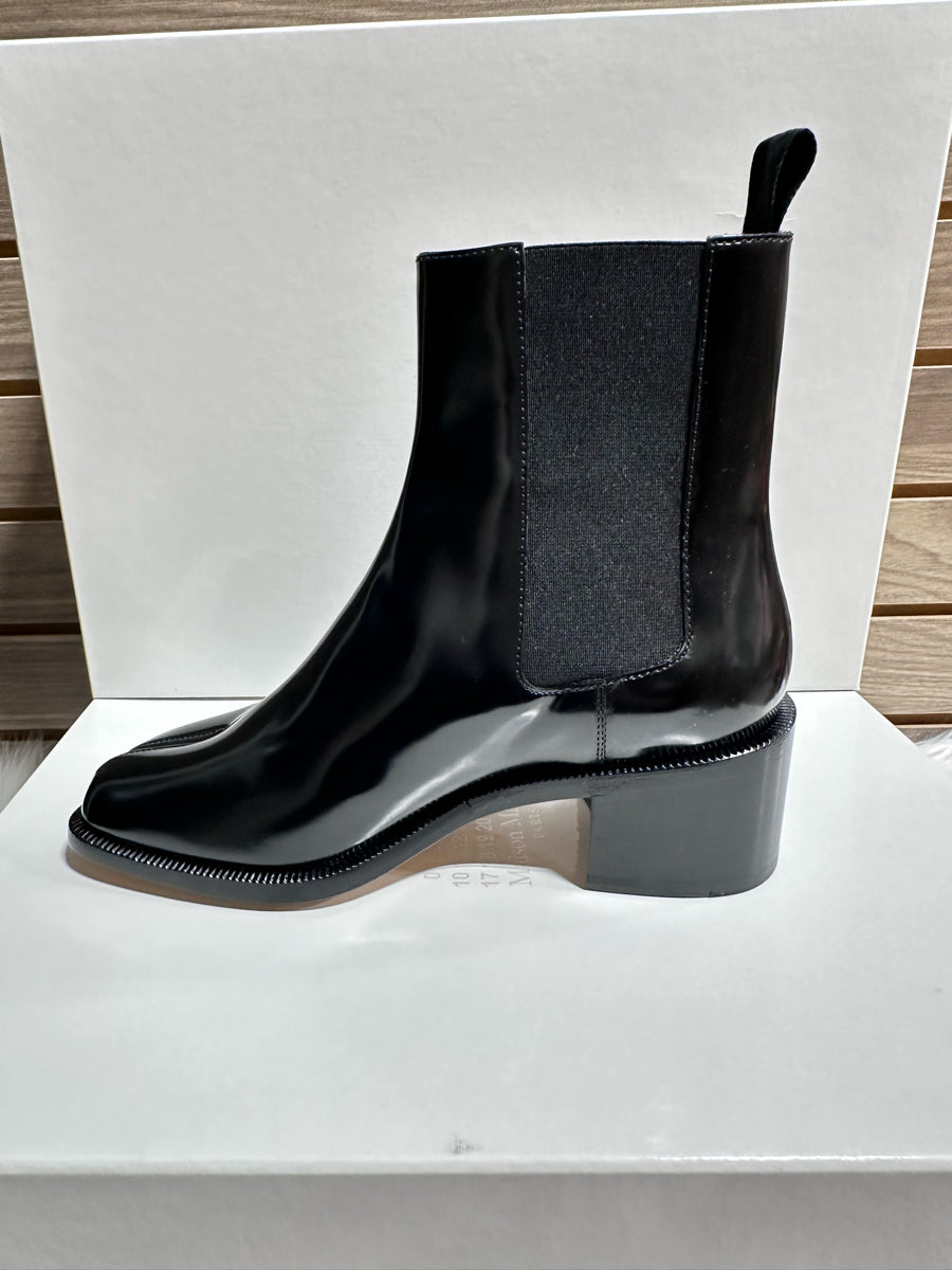 Maison Margiela Tabi City Chelsea Ankle Boots (S58WU0427 PS679)