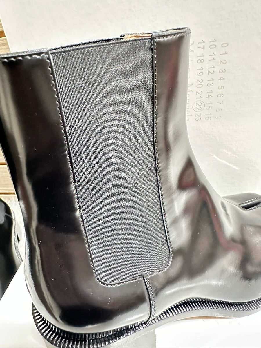 Maison Margiela Tabi City Chelsea Ankle Boots (S58WU0427 PS679)