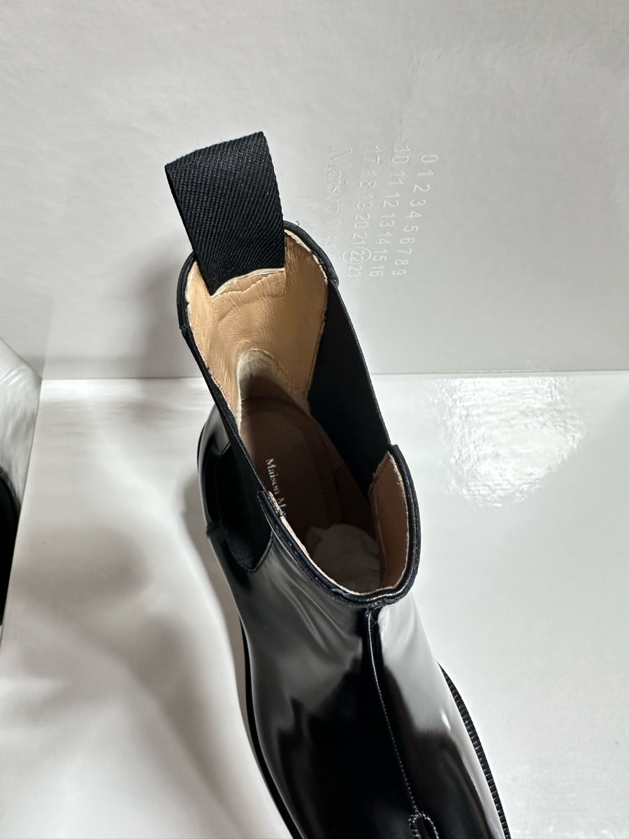 Maison Margiela Tabi City Chelsea Ankle Boots (S58WU0427 PS679)